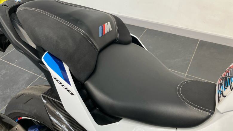 BMW M1000XR (24MY)